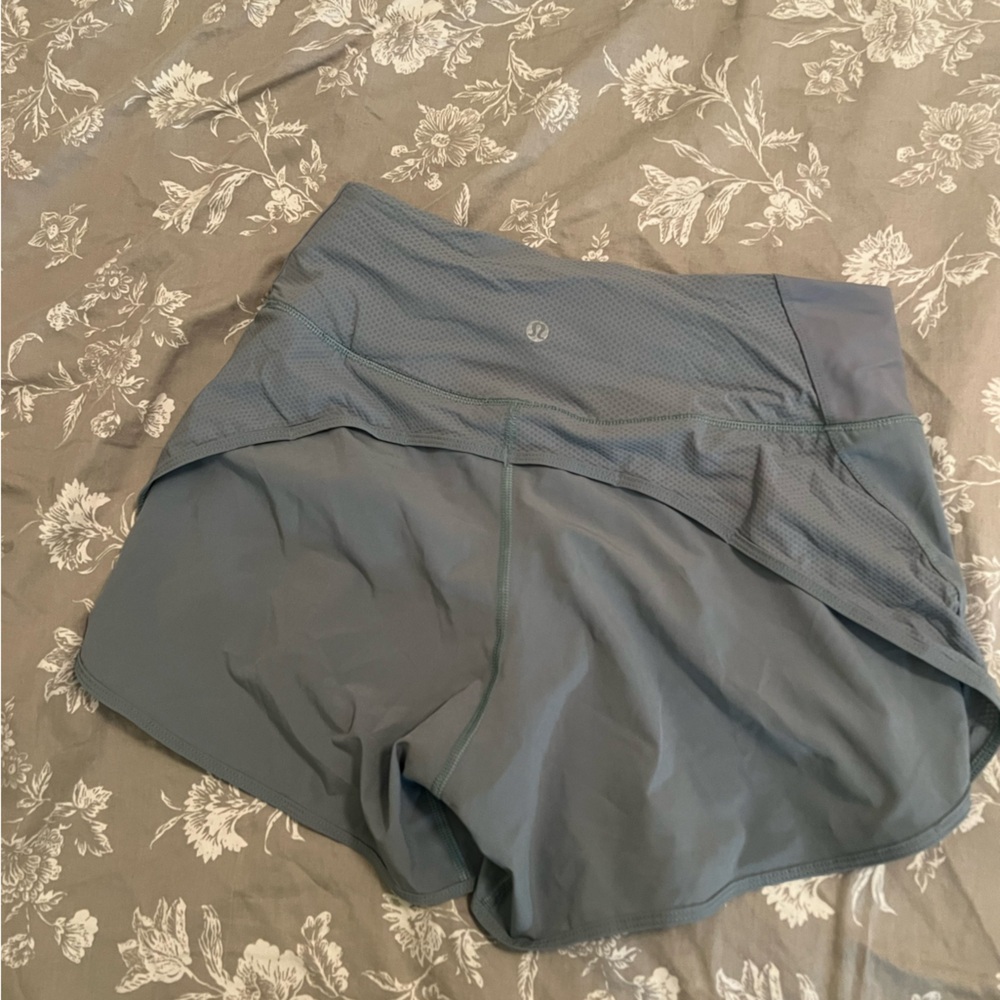 Lululemon run shorts size 4